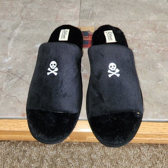 Womens Dluxe Dearform slippers skull 💀 NWT - Picture 1 of 3
